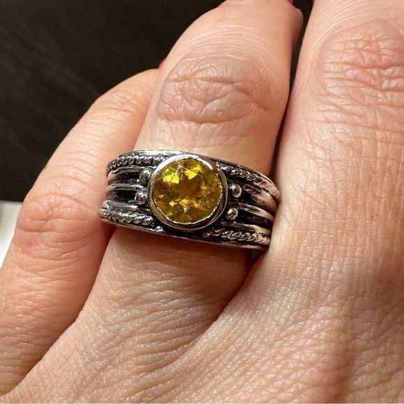 Round cut, faceted citrine solitaire ring in solid sterling silver! - Picture 3 of 12
